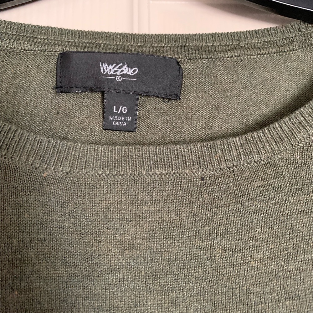 Sweater - Picture 3 of 3